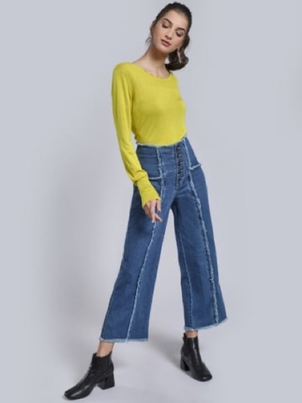 Cover Story High-Rise Wide Leg Ankle Crop Frayed Seam Blue Jeans Denim Size 28